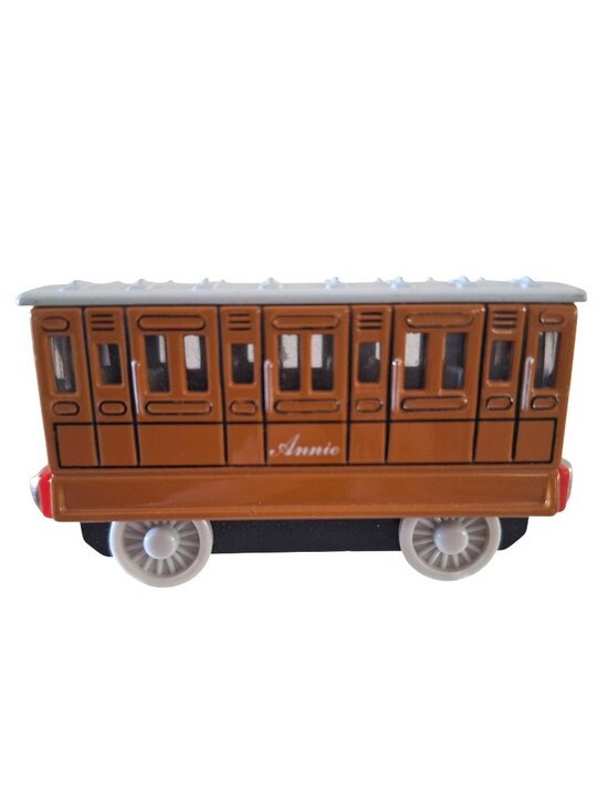 Learning Curve Other - Annie Thomas & Friends Take N Play Railroad Diecast Coach Train Car Magnetic 3"